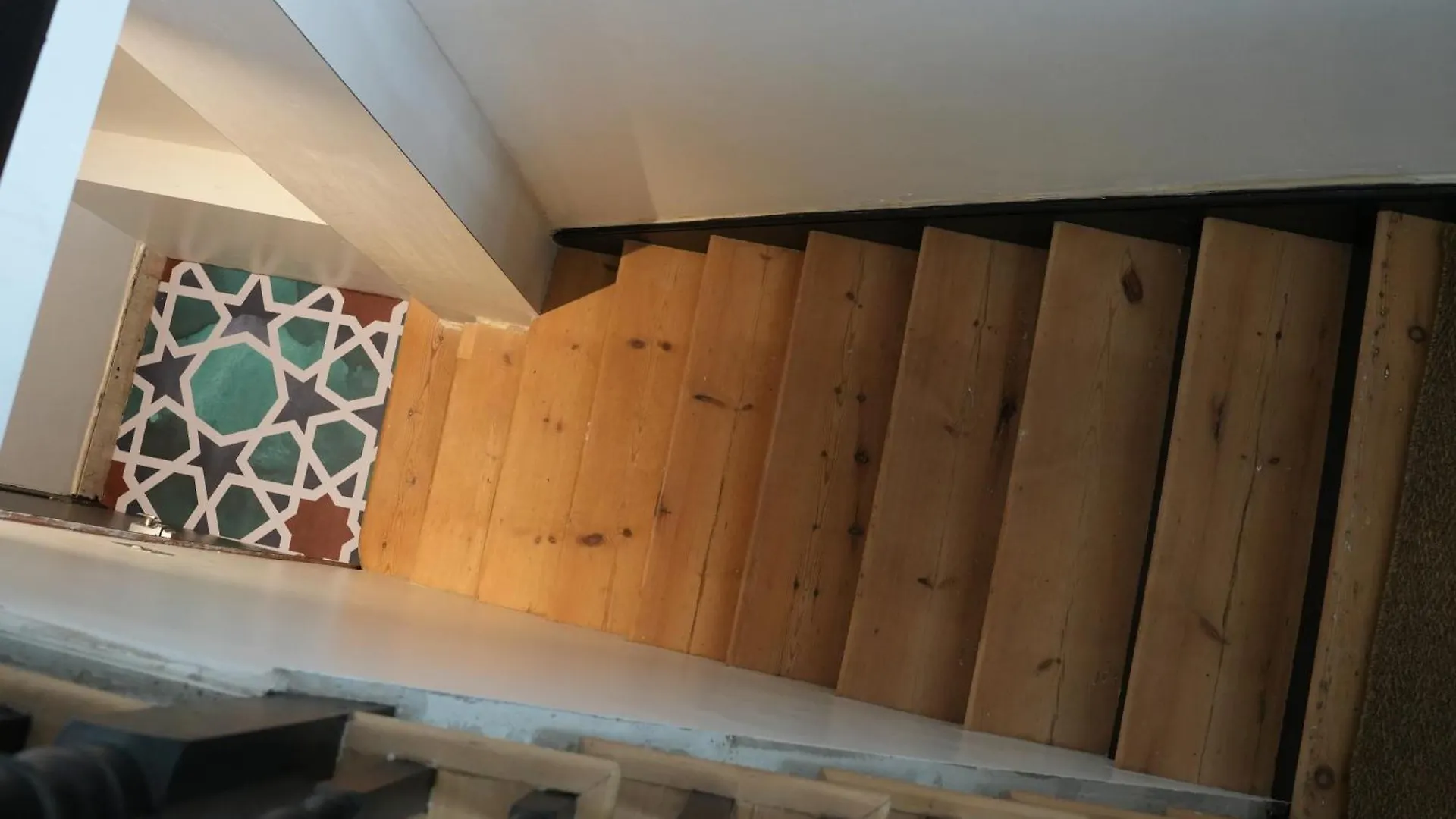 Stylish-Brockley-Entire Place Apartment London